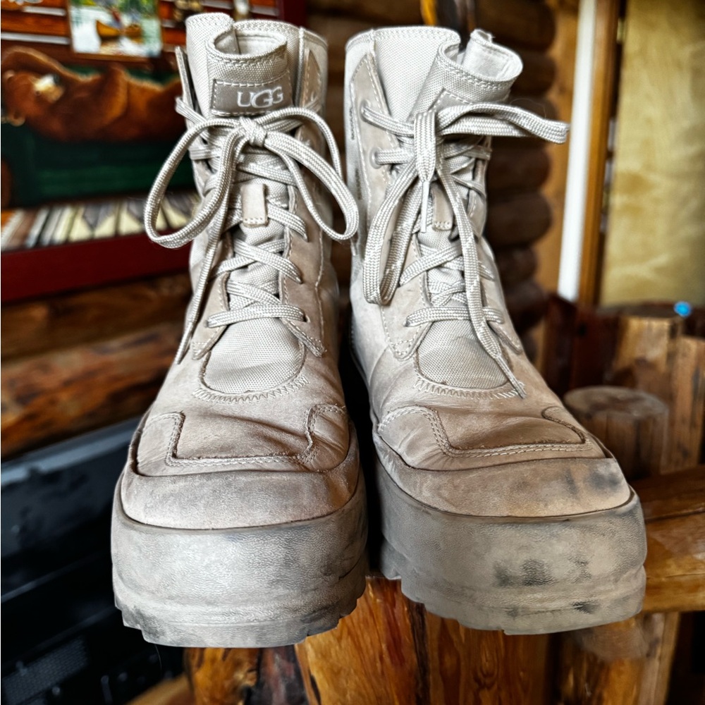 The Ugg Lug lace up